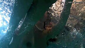 Lesbians Katka Barbara Bounce Underwater!