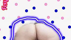 Chubby Latina shakes her ass like a wild beast in solo action.