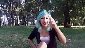 sexy chica shows off hot curves!