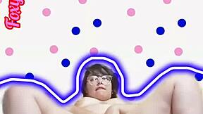 Chubby Latina shakes her ass like a wild beast in solo action.