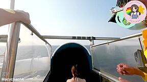 홍콩 메이시 찬이 요트 갑판에서 큰 소리로 신음하며 바다 한가운데 야생 섹스!