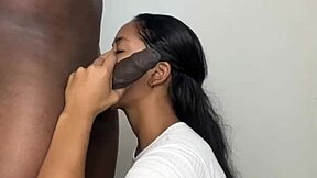 she begs him to finish in her mouth - amateur nysdel