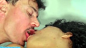 Ela ficou arrombada após levar só no cuzinho, completo no red, quer ver?