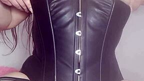 mi madrastra, mi puta, masturbates her ass screaming my name