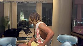 Kendale secretly meets her best friend's girlfriend