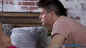 ワオ！ブロンドのホッティー、ミリー・モーガンが吸ってからハードラミング！