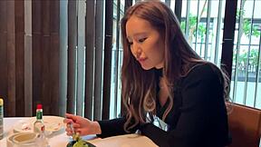 럭셔리 호텔에서 부자 여자와 야한 섹스 촬영, 빨간 란제리 입고 열정적으로.