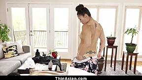 ever seen an asian babe ride wild on a massage table?