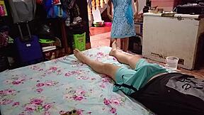 ステップママが僕のオナニーを見かけて濡れたマンコを提供。あの丸いペルー人の尻が僕を狂わせる！