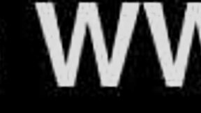 Minnie Rose's pussy overflows with cum after toy play