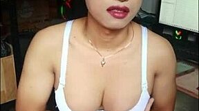 this black hijab transgirl slut is masturbating until she cums 😈