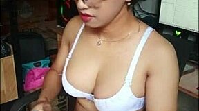 this black hijab transgirl slut is masturbating until she cums 😈