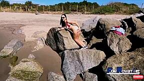 Wow! Liberal Mommy Fucks German Mature on Mexican Beaches!