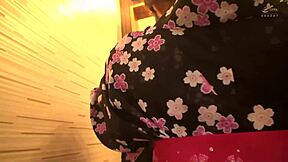 Fitness lady with big natural tits and pumped ass shows her skills close up