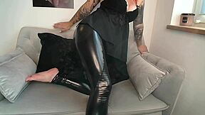 Yo, check out camgirl Nina in fetish latex leggings, so hot! 🔥