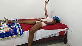 I, India latina, tell my subscribers in spanish that I really want to fuck