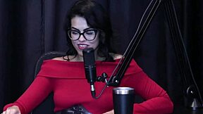 0 vaginal s� rolada forte no cuzinho da putinha loirinha da minha meia-irm�