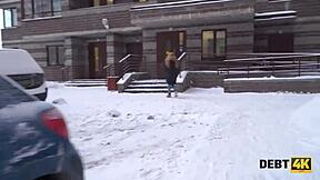 Debt4k-insamlare våldtar söt skuldsättares mun och fitta!