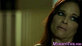 Horny milf craves getting her pussy eaten out now