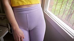 Wow! Stepsis in Tight Leggings Teases with Huge Cameltoe Pussy at Gym!