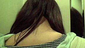 شقراء ميلف تطلب معروف نيكي؟