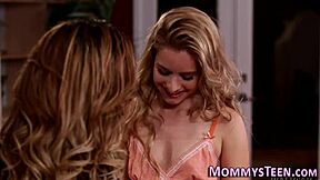 カーヴィーステップママが初オーラルで熱いパートナーとシザリングセッション