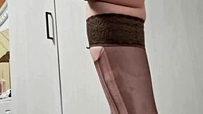 uhh, i mean, teen elza kom totally owns me with her curvy domination... ya know?