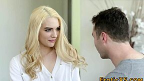 Blonde hottie gets her pussy rubbed 😍