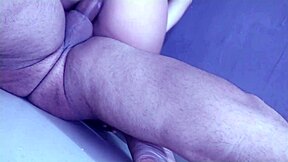 Cumming on dick while riding 😍