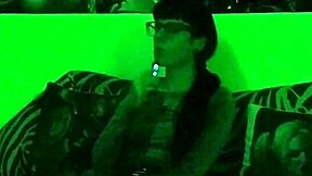 Beth, hisap rokok macam domina goth!