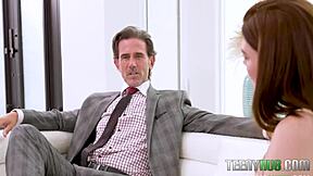 katarina's big booty seduces senator