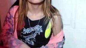 bonneyuwu plays with 25 lollipops in cute solo vid