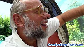 Beautiful 18yo getting drilled hard in closeup! 😘