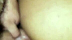 mi vecina es virgen del culo y no aguanta mi verga