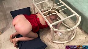 Erin Electra Stuck Cleaning Cum On Ass