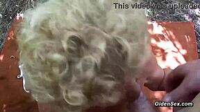 Nenek Blonde Berteriak Digantut POV di Hutan Oleh Orang Asing - Aksi Outdoor Liar!