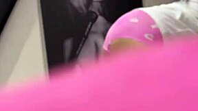 Zvrácený nevlastní táta, dokážeš odolat ochutnání její těsné kundy?