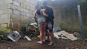 Comendo Garota na Festa nos Fundos do Sítio 😜