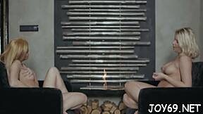 i fingered my pussy with a dildo till i came so hard