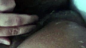 quero sentir sua porra quentinha escorrendo por mim, hein?