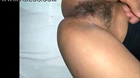 Hot Desi Bhabhi Stuns in Viral Bathroom Clip