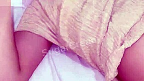 Pinay college student gets wild with boyfriend in bedroom