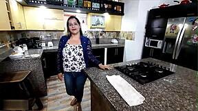 Convincing unknown chica for hot creampie action! 🔥