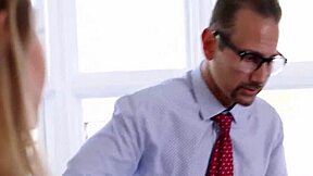 Sikre intimitet tips med min milf tante Nicole Aniston