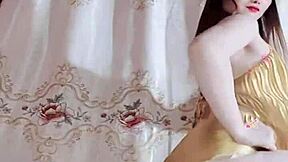 สาวเวียดนาม 18+ อยากแสดงท่าเต้นบิโกให้ฉันดูตอนนี้ไหม?