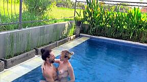 i love eating her while in the pool with my girlfriend