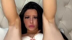 American student masturbating solo 😏