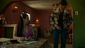 We decided to watch netflix for the first time, close up on amateurs