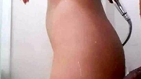 Bathing Together With Cute Girlfriend