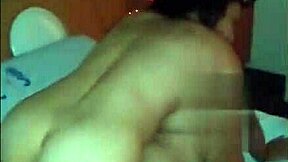 Dois novinhos continuam revezando na karina